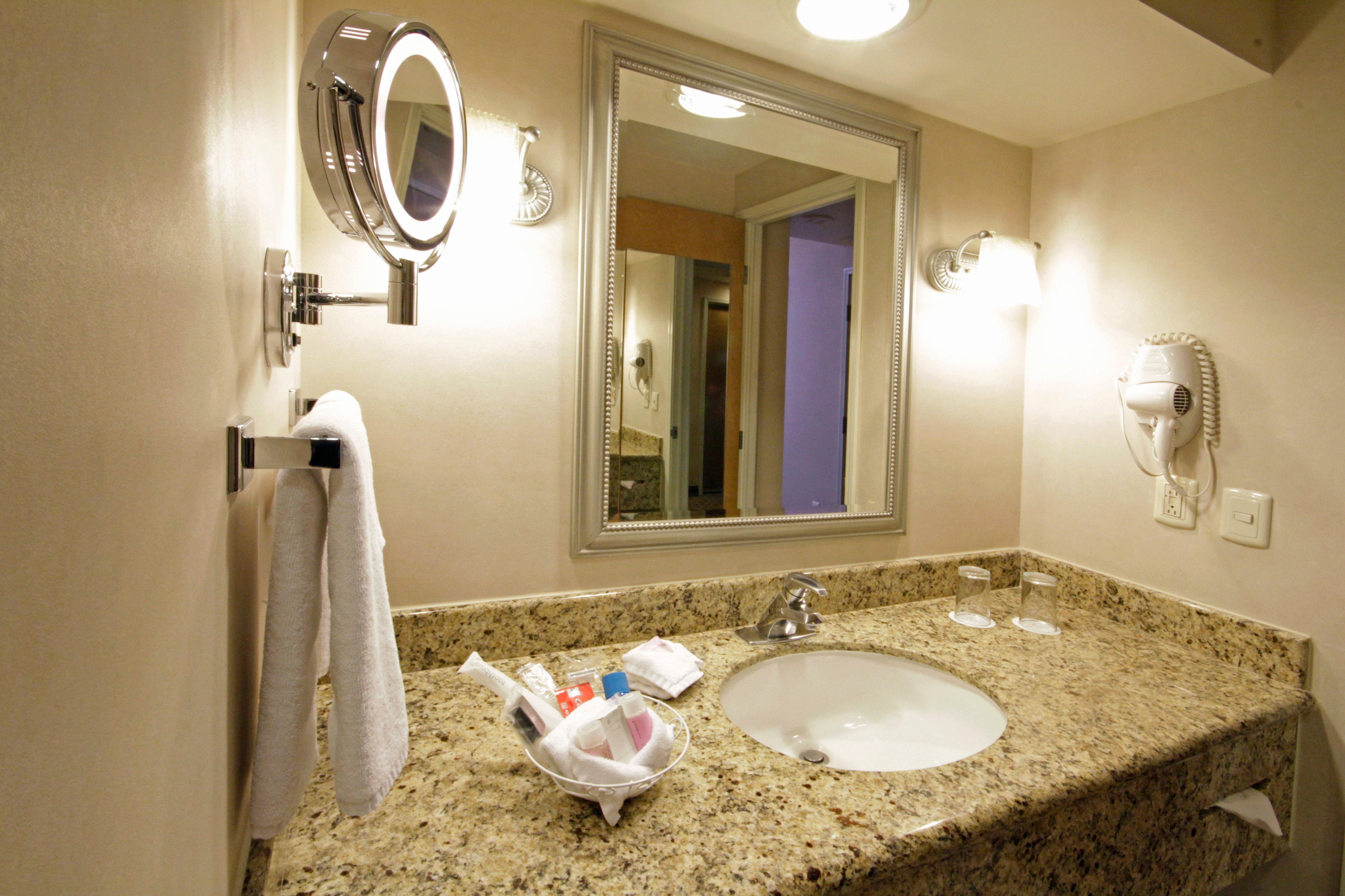 Crowne Plaza Torreon By Ihg Hotel Exterior photo
